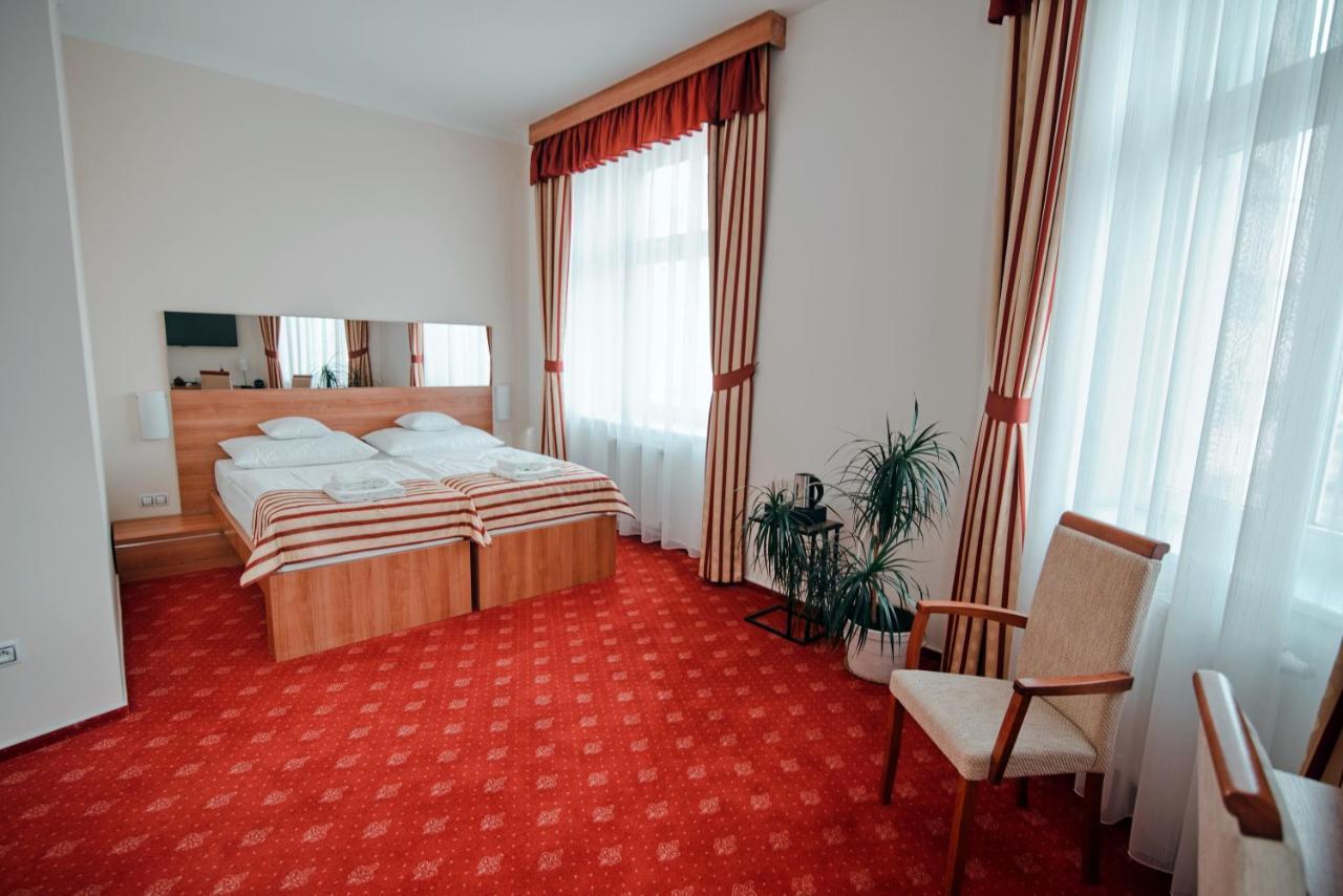 Hotel Grand Hradec Králové Exterior foto