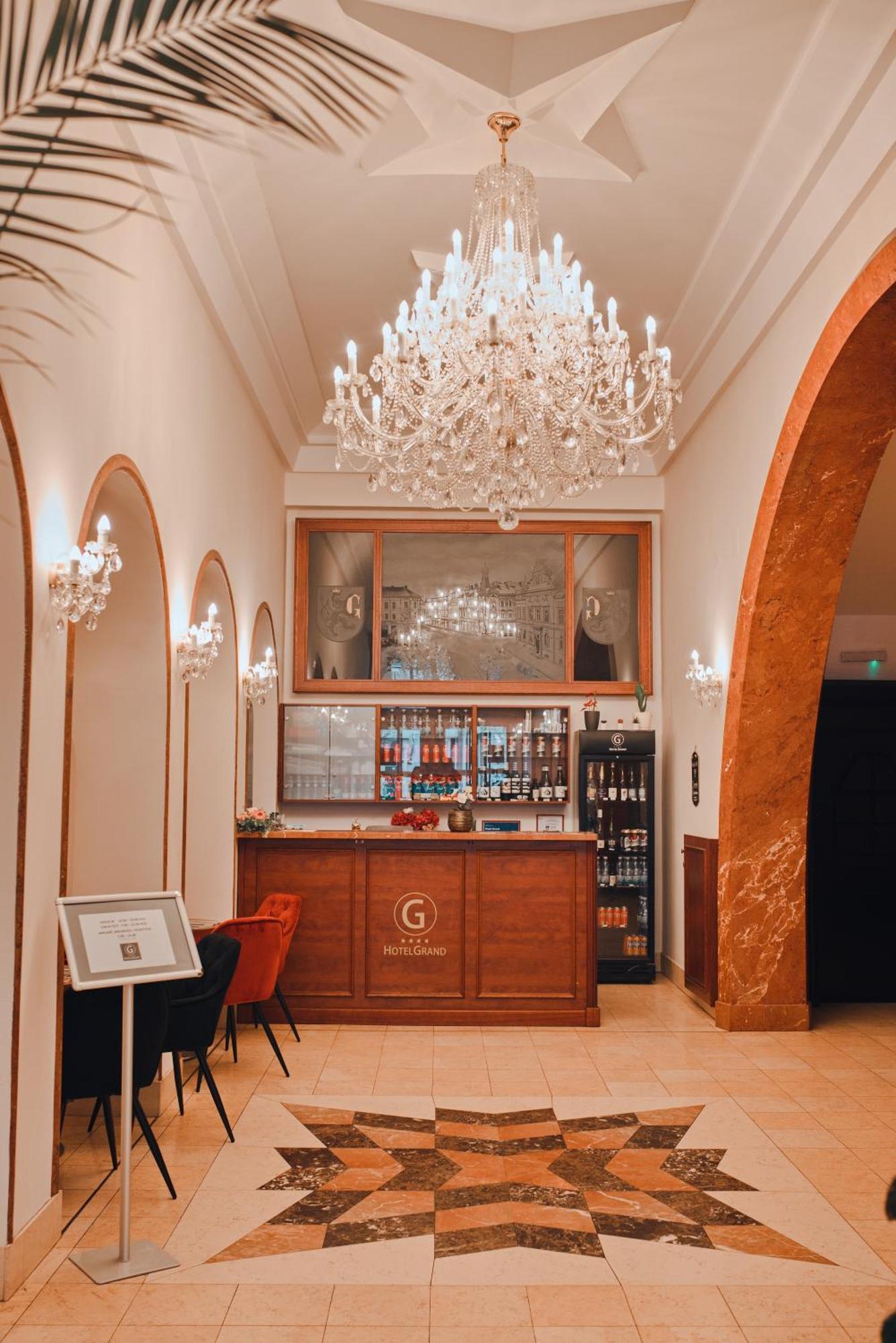 Hotel Grand Hradec Králové Exterior foto